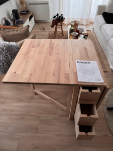 Photo de galerie - Montage table pliante IKEA 