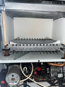 Photo de galerie - Entretien de Chaudière saunier Duval 