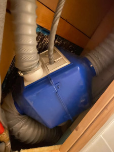 Photo de galerie -  vmc simple flux autoréglable. roulement moteur HS, ventilateur désaxe. remplacement a prévoir 