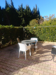 Photo de galerie - Terrasse pour jouer tranquille 