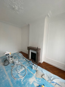 Photo de galerie - Mise en peinture et finition