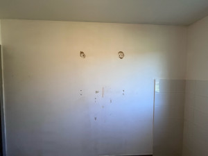 Photo de galerie - Remise en état d’un mur AVANT 