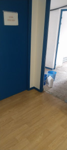 Photo de galerie - Nettoyage des blocs sanitaires PVC au chantier 