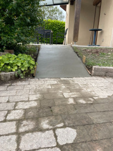 Photo de galerie - Réalisation d'une rampe en béton 