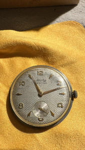 Photo de galerie - Réparation / restauration d'anciennes montres mécaniques