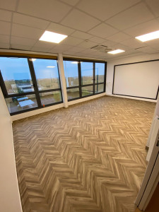 Photo de galerie - Pose de revêtement de sol de bureau