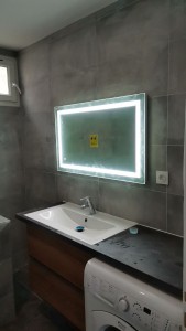 Photo de galerie - Montage miroir et installation électrique 