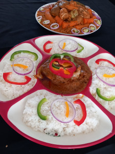 Photo de galerie - Tigana ou Mafé : sauce au beurre  de cacahuète  et le riz blanc. 