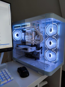 Photo de galerie - Montage d'un ordinateur gaming neuf