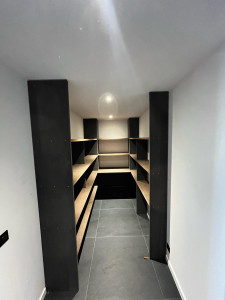 Photo de galerie - Fabrication et pose d’un cellier