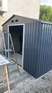 Photo de galerie - Montage d’un abri de jardin 