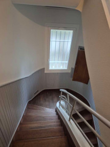 Photo de galerie - Peinture intérieur d'une cage d'escalier