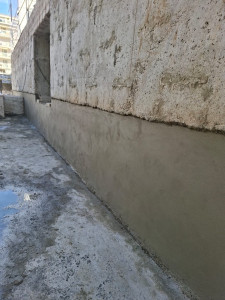 Photo de galerie - Bonjour, je propose mes services en maçonnerie : enduit ciment, rénovation et réparation de murs. Travail soigné et prix raisonnables. N’hésitez pas à me contacter pour un devis. Merci !