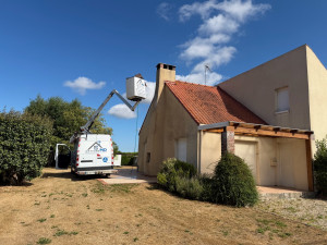 Photo de galerie - Nettoyage intégralement de la toiture et des Façade