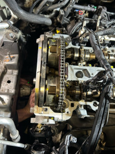 Photo de galerie - Changement de chaîne de distribution 