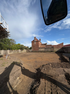 Photo de galerie - Terrasement parking 1/2