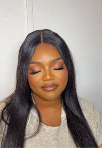 Photo de galerie - Maquillage invité