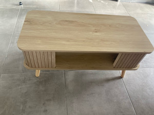 Photo de galerie - Montage d‘une table basse 