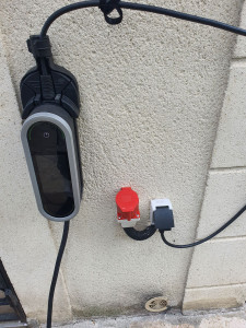 Photo de galerie - Prise 32A
borne de recharge 