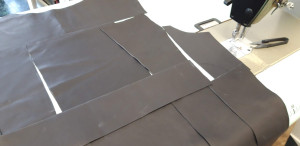 Photo de galerie - Réalisation d'une création de vêtements sur la base d'une photo.