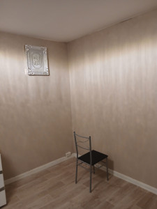 Photo de galerie - Application directe du peinture sur le papier peint existant après préparation du support avec maîtrise sérieux et professionnalisme client très satisfaisant 
B. Service Express Habitat Nancy et toutes sont agglomération DEVIS gratuit sur demande 