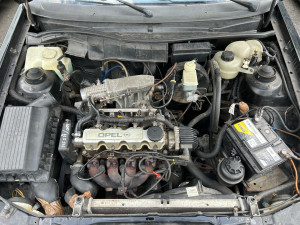 Photo de galerie - Réfection moteur Opel astra, joint de culasse, démarreur, radiateur et câblage électrique 