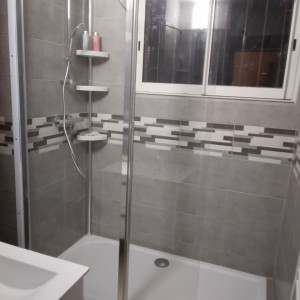 Photo de galerie - Remplacer une baignoire par une douche