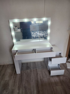 Photo de galerie - Coiffeuse 