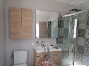 Photo de galerie - Installation de meubles de salle de bain 