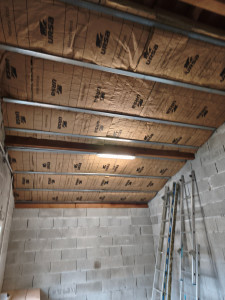 Photo de galerie - Pose de plafond rempant en placo avec isolation 