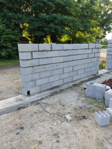 Photo de galerie - Mur de clôture plus seuil de portail coulissant