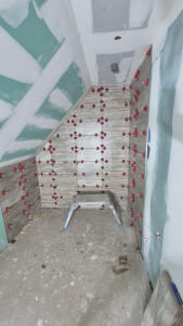 Photo de galerie - Mise en faïence pour futur baignoire 