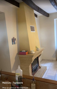 Photo de galerie - Toile de verre est remise en peinture. Plus peinture des poutres