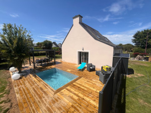 Photo de galerie - Piscine béton 4x2,5-terrasse pin classe 4 85m2