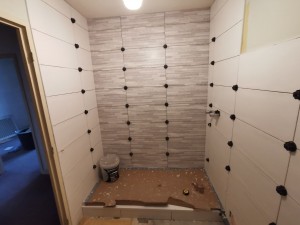 Photo de galerie - Salle de bain complète carrelé avec du 60x30