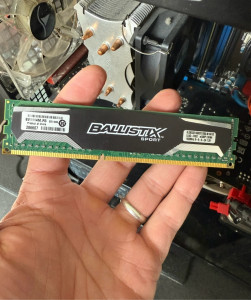 Photo de galerie - Remplacement barrettes de ram pc