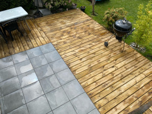 Photo de galerie - Terrasse mi bois mi carrelage 