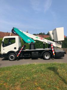 Photo de galerie - Travaille avec nacelle pour les travaux complexes