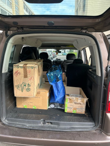Photo de galerie - Transport de cartons de livres du domicile de la personne jusqu’au foyer bric à brac 