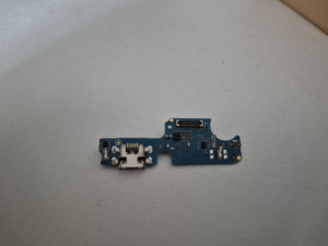 Photo de galerie - Changement de connecteur de charge Smartphone Wiko