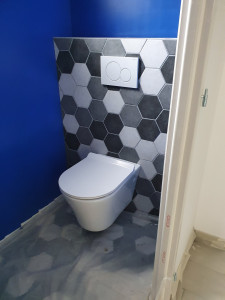 Photo de galerie - Installation d'un WC suspendu