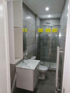 Photo de galerie - Salle de bain clé en main
Démolition Placo carrelage spot elec
Plomberie et installarion complète 