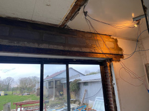 Photo de galerie - Rebouchage de trou complet avec parpaings propre pour pose de Placo 