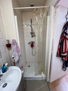 Photo de galerie - Avant - pose porte douche 