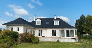 Photo de galerie - Application d’une résine colorée sur toiture 