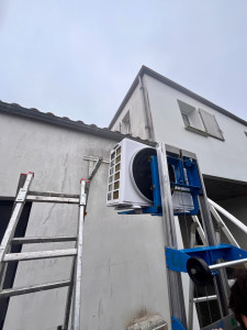 Photo de galerie - Installation système de climatisation réversible salon de coiffure
