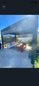 Photo de galerie - Pose stores sur pergolas 