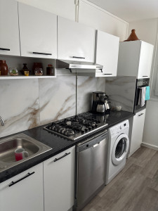 Photo de galerie - Montage de meubles de cuisine avec plan de travail 