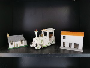 Photo de galerie - A partir de photos, je crée des maisons miniatures