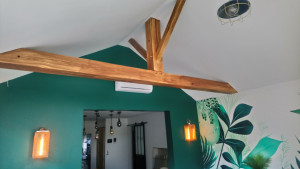 Photo de galerie - Redonner aspect bois pour poutres 